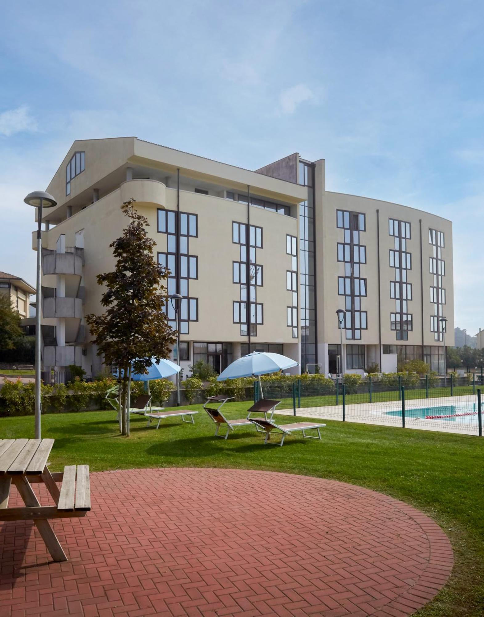 Kona Hotel Verona By Kleos Group Collection Negrar Exterior photo